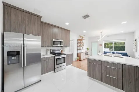3101 SW 25th Terrace Miami FL 33133