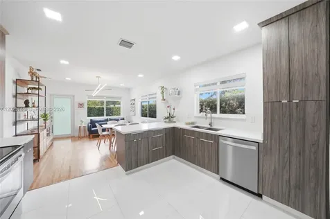 3101 SW 25th Terrace Miami FL 33133