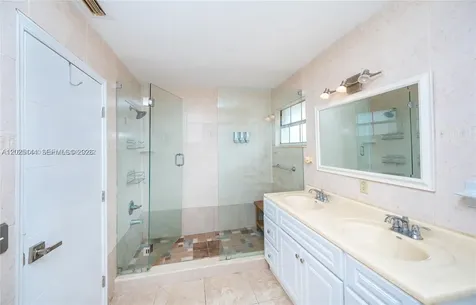 18660 NW 78th Avenue Hialeah FL 33015