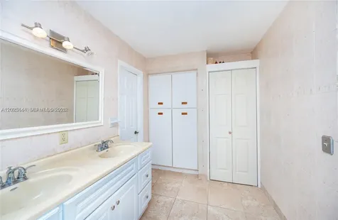 18660 NW 78th Avenue Hialeah FL 33015