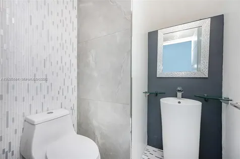 18660 NW 78th Avenue Hialeah FL 33015