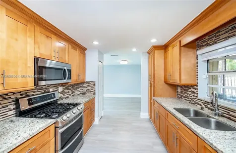18660 NW 78th Avenue Hialeah FL 33015