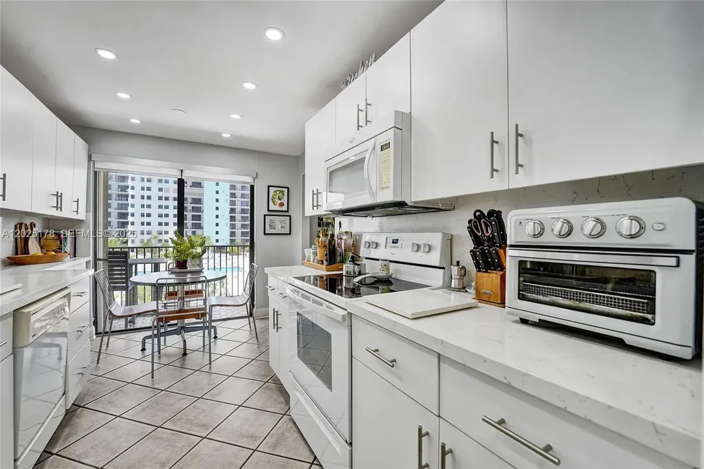 1201 S Ocean Drive Hollywood FL 33019