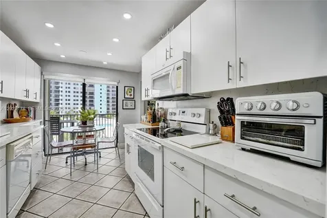 1201 S Ocean Drive Hollywood FL 33019