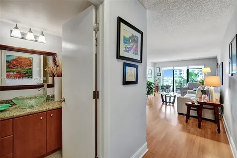 1201 S Ocean Drive Hollywood FL 33019