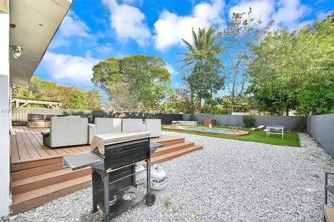 112 NW 53rd Street Miami FL 33127