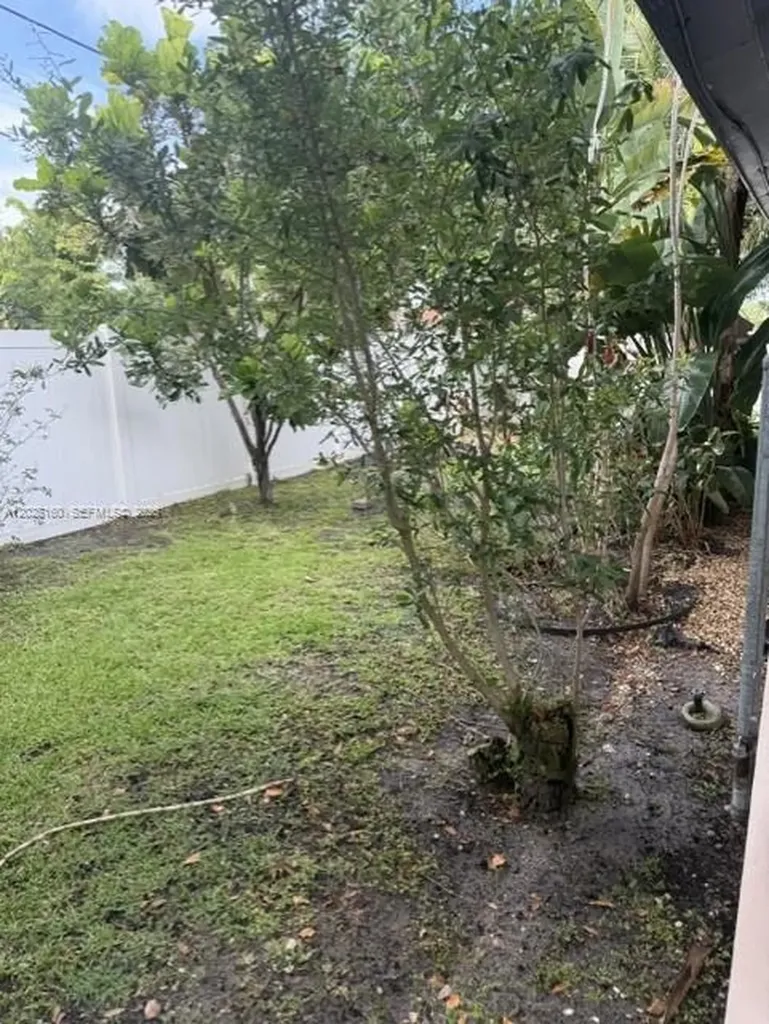 2016 NE 14th Court Fort Lauderdale FL 33304