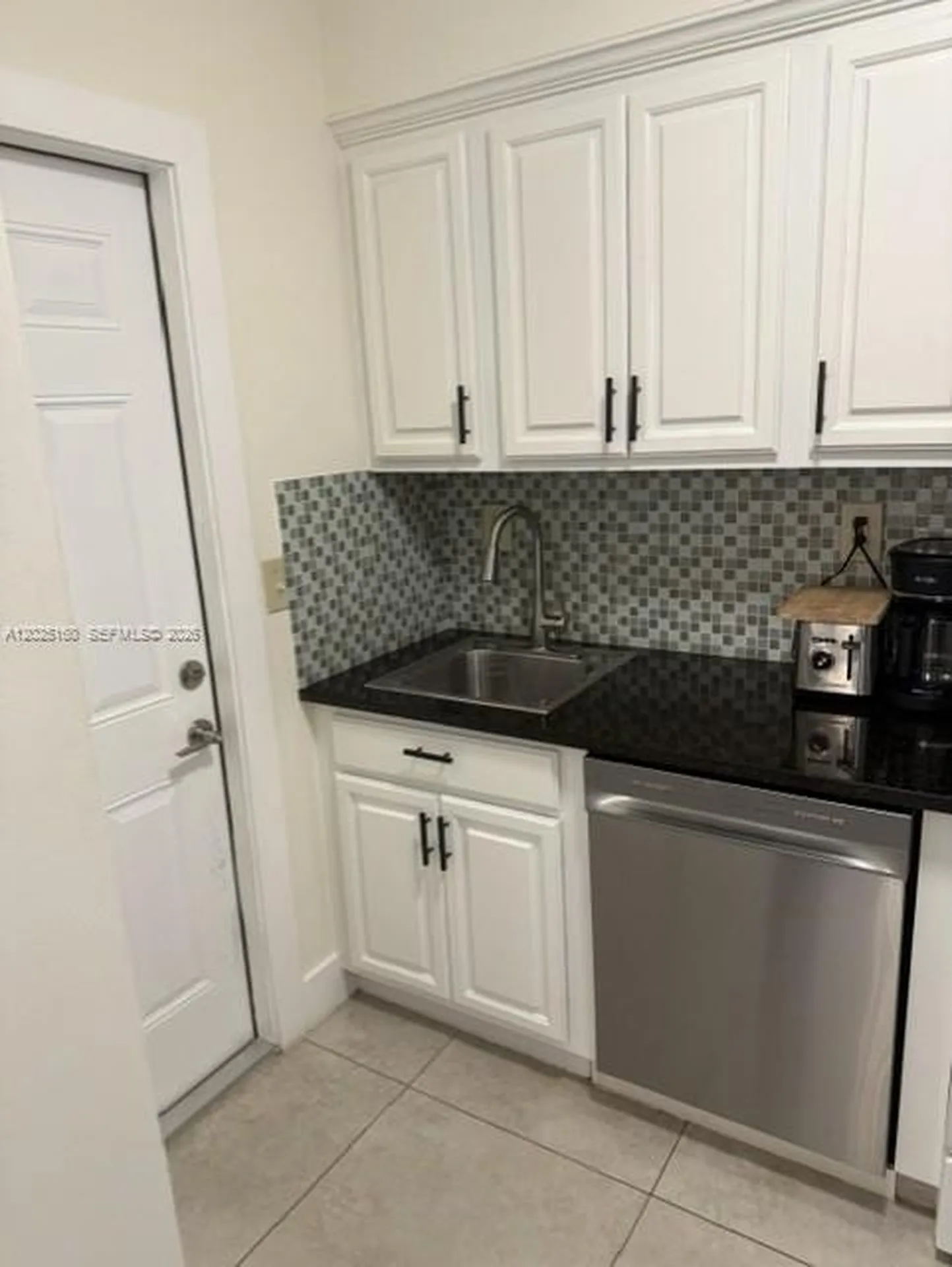 2016 NE 14th Court Fort Lauderdale FL 33304