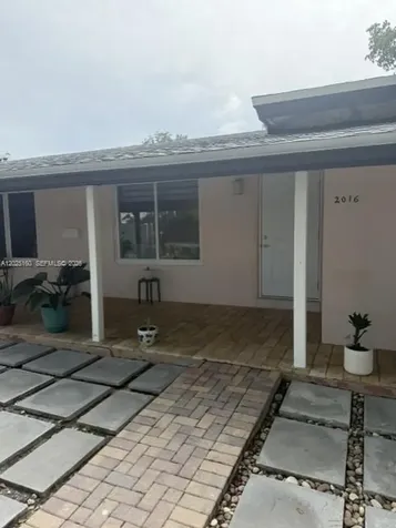 2016 NE 14th Court Fort Lauderdale FL 33304