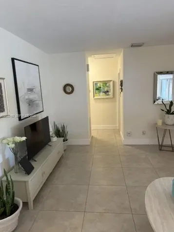 2016 NE 14th Court Fort Lauderdale FL 33304