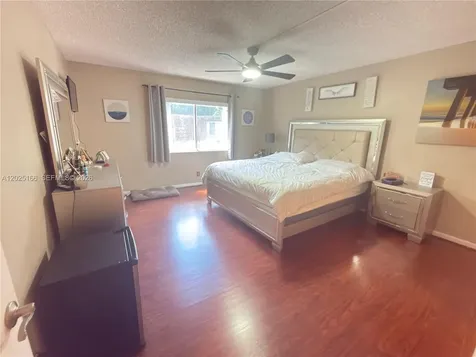 8901 Orange Grove Drive Davie FL 33324