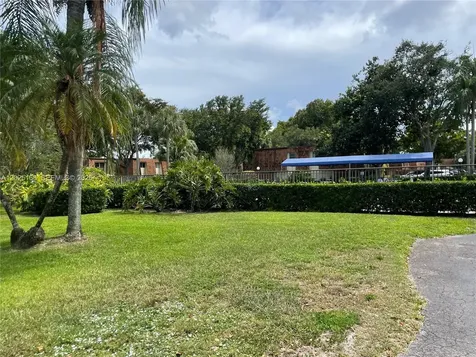 8901 Orange Grove Drive Davie FL 33324