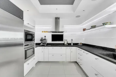 100 S Pointe Drive Miami Beach FL 33139