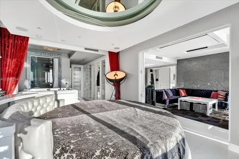 100 S Pointe Drive Miami Beach FL 33139