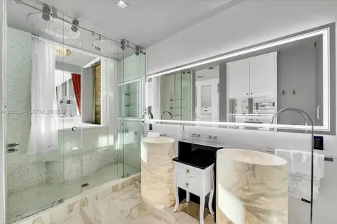 100 S Pointe Drive Miami Beach FL 33139