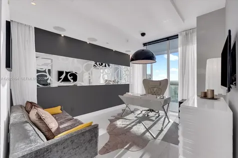 100 S Pointe Drive Miami Beach FL 33139