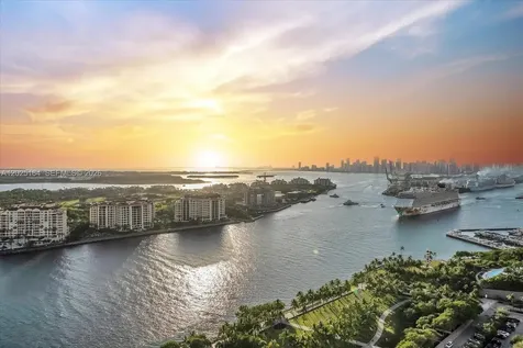 100 S Pointe Drive Miami Beach FL 33139