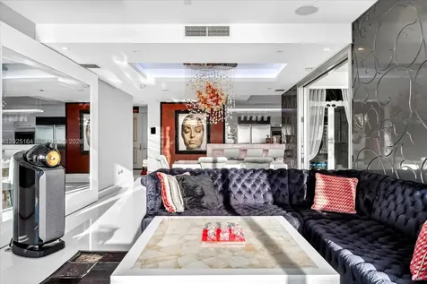 100 S Pointe Drive Miami Beach FL 33139