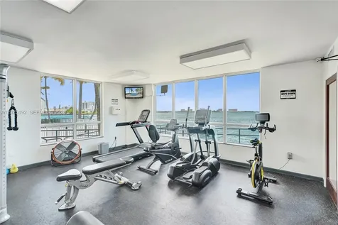 1625 Kennedy Causeway North Bay Village FL 33141