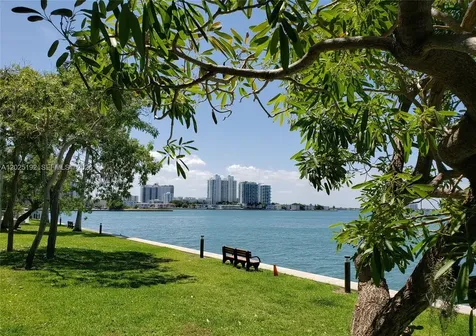 1625 Kennedy Causeway North Bay Village FL 33141