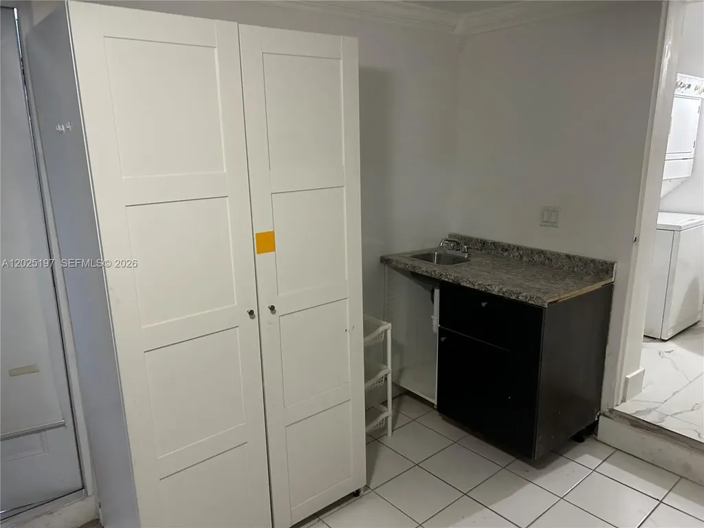 1533 Cleveland Street Hollywood FL 33020
