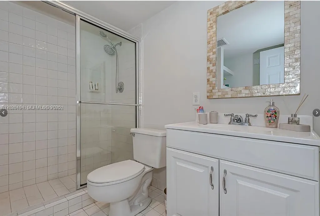 4000 N Hills Drive Hollywood FL 33021