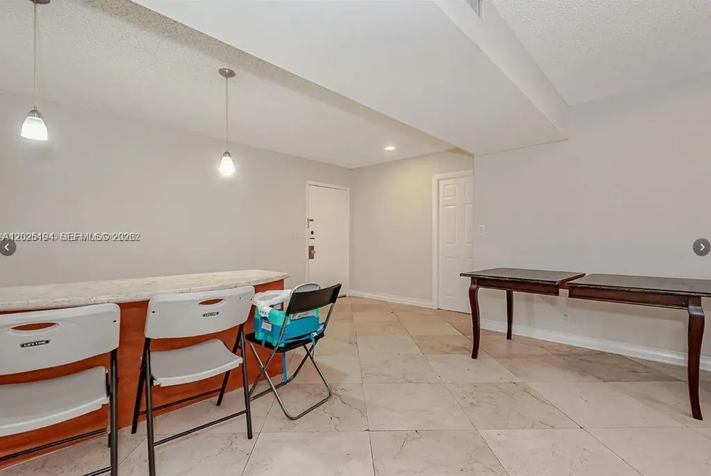 4000 N Hills Drive Hollywood FL 33021