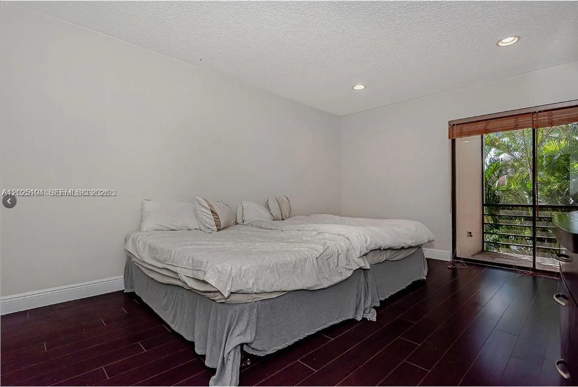 4000 N Hills Drive Hollywood FL 33021
