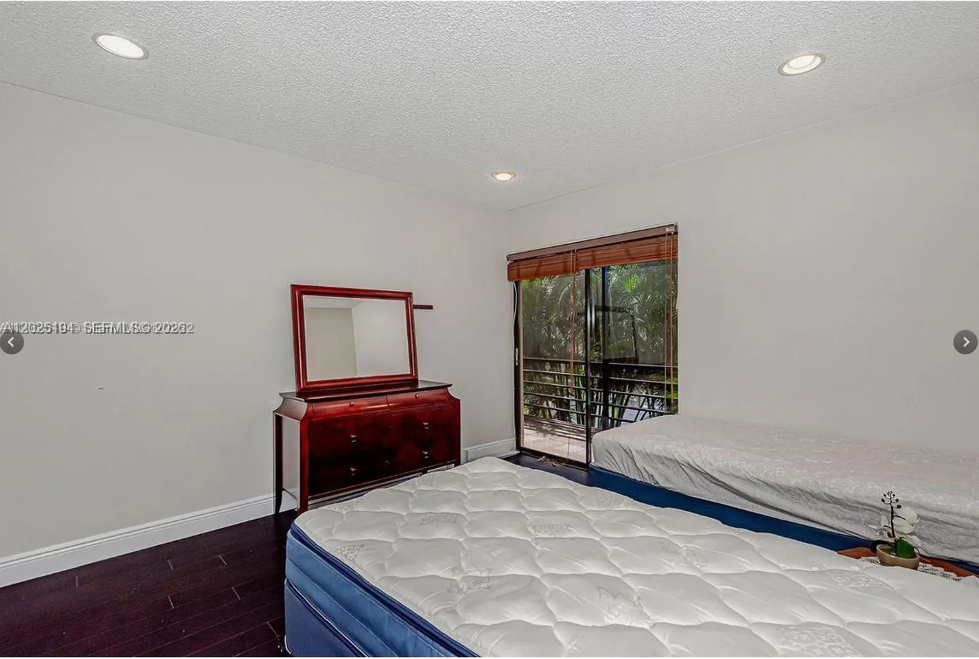 4000 N Hills Drive Hollywood FL 33021