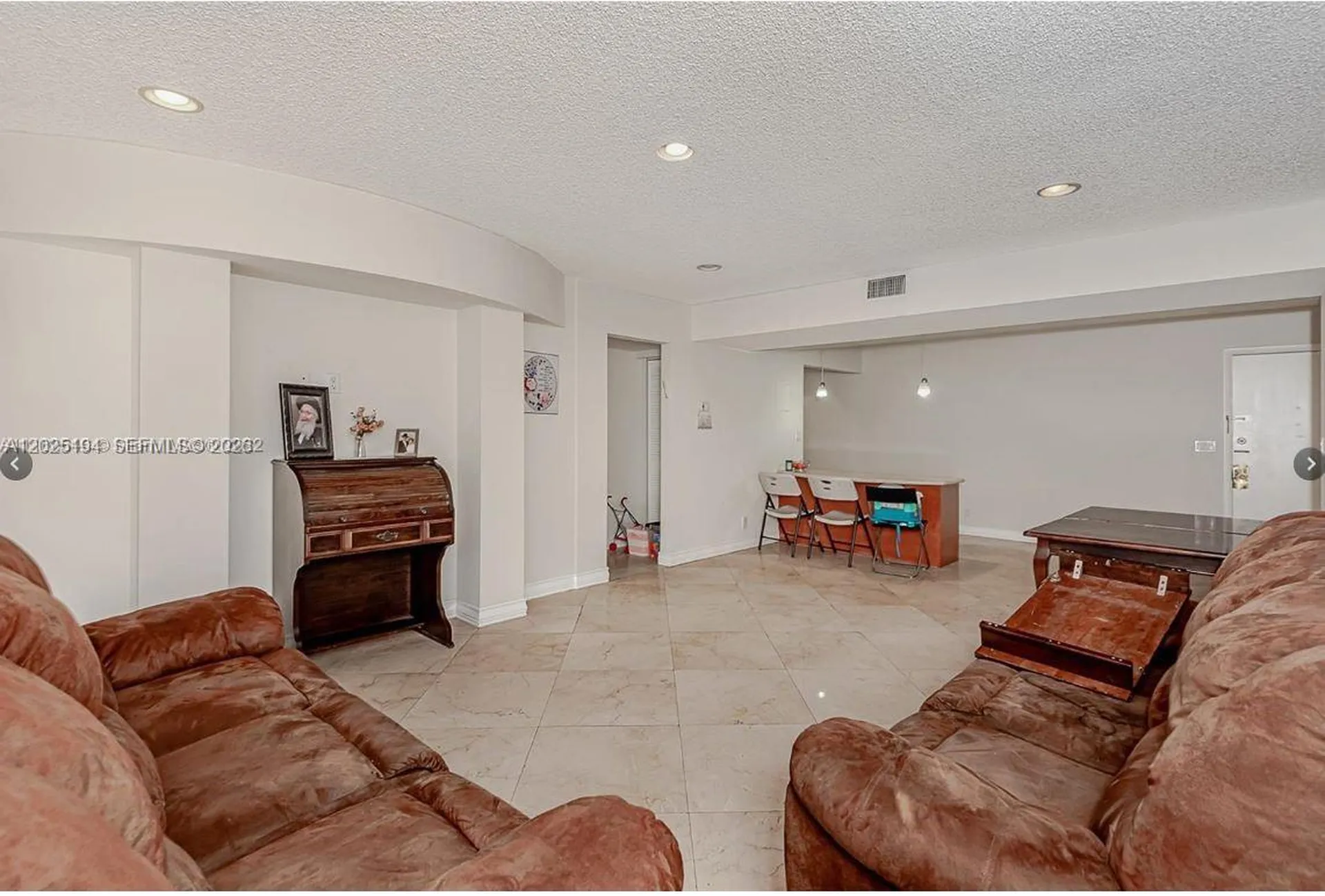 4000 N Hills Drive Hollywood FL 33021