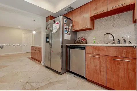 4000 N Hills Drive Hollywood FL 33021