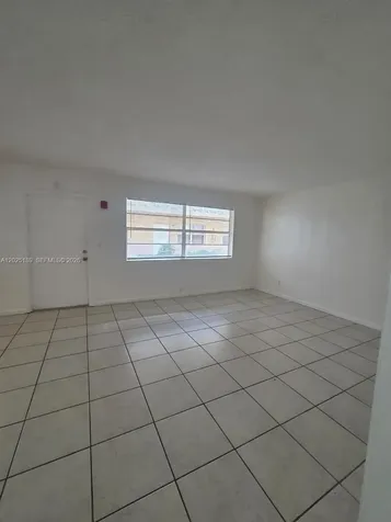 2121 NE 168th Street North Miami Beach FL 33162
