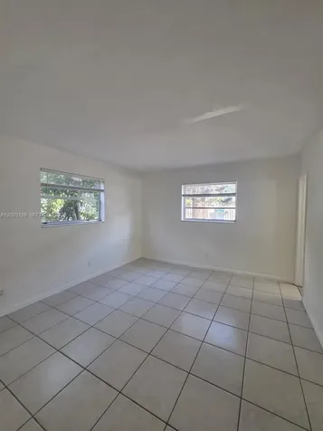 2121 NE 168th Street North Miami Beach FL 33162