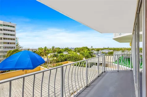 7601 E Treasure Drive North Bay Village FL 33141