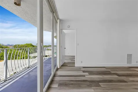 7601 E Treasure Drive North Bay Village FL 33141