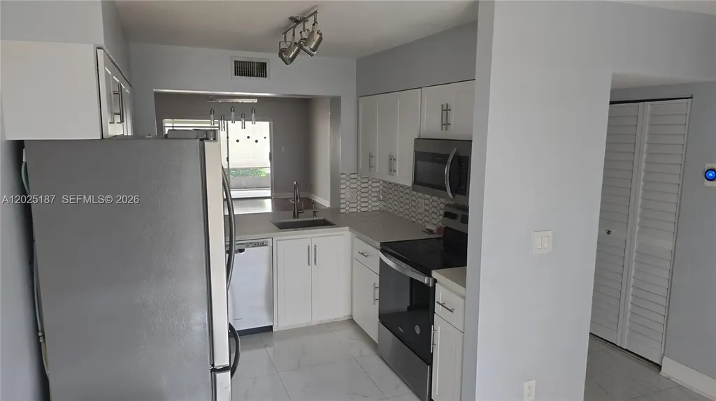 7271 S Devon Drive Tamarac FL 33321