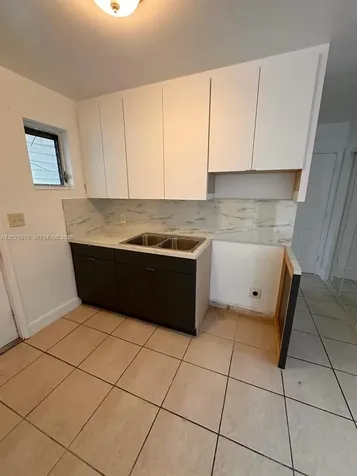 408 NW 8th Street Hallandale Beach FL 33009