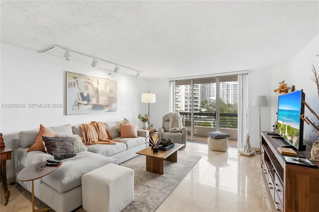 19195 NE 36th Court Aventura FL 33180