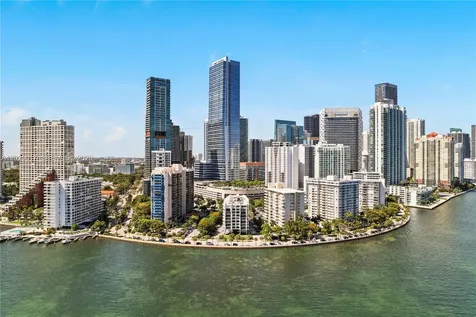 185 SE 14th Terrace Miami FL 33131