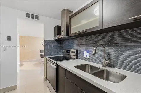 3625 N Country Club Drive Aventura FL 33180