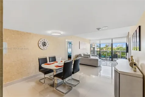 3625 N Country Club Drive Aventura FL 33180