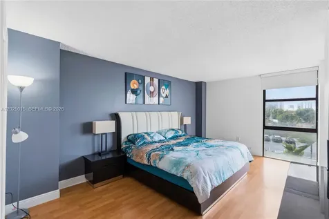 3625 N Country Club Drive Aventura FL 33180