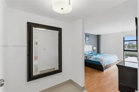 3625 N Country Club Drive Aventura FL 33180