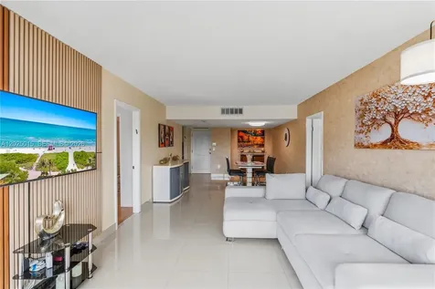 3625 N Country Club Drive Aventura FL 33180