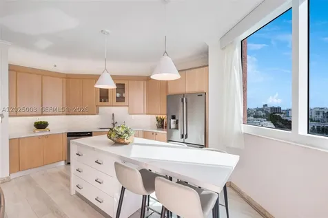 300 S Pointe Drive Miami Beach FL 33139