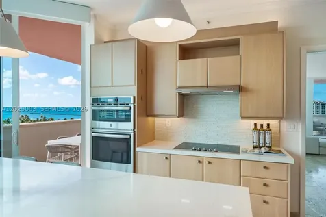 300 S Pointe Drive Miami Beach FL 33139