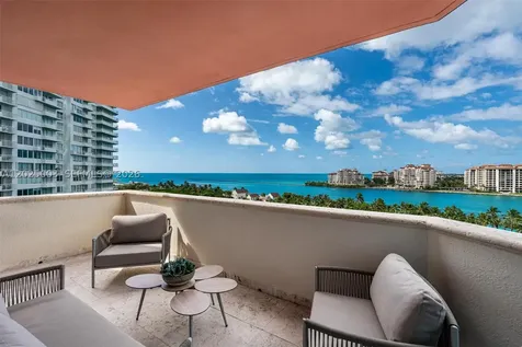 300 S Pointe Drive Miami Beach FL 33139