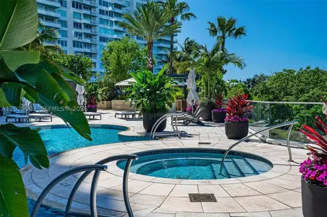 300 S Pointe Drive Miami Beach FL 33139