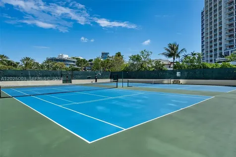 300 S Pointe Drive Miami Beach FL 33139