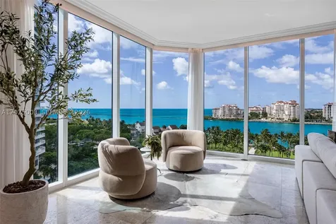 300 S Pointe Drive Miami Beach FL 33139